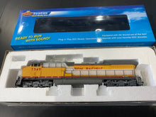 Load image into Gallery viewer, Broadway Blueline HO 5056 GE AC6000 Union Pacific #7549 DC sound