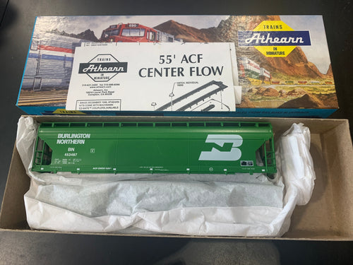 Athearn 1927 - ACF Centerflow hopper - Burlington Northern