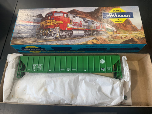 Athearn 5314 - 54’ Covered Hopper - BNSF green