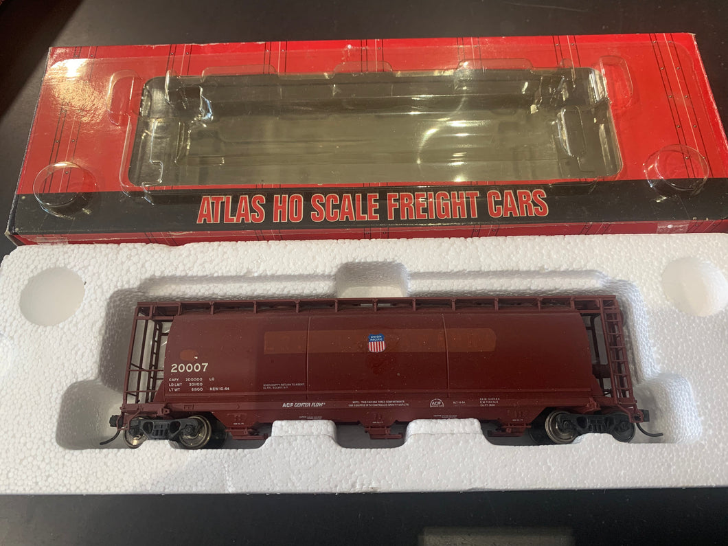 Atlas HO ACF 3-Bay Cylindrical Hopper - Union Pacific patched