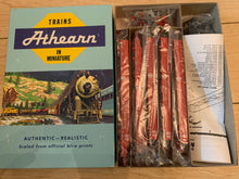 Load image into Gallery viewer, Athearn 5918 kit - Gunderson Maxi-III 5 car set - Santa Fe