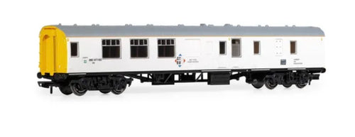 Hornby R40213 Mark 1 BCK Staff Coach - Balfour Beatty